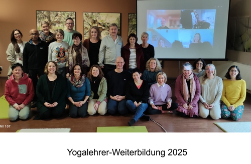 Gruppenbild_Yogalehrer-Weiterbildung_2025-500.jpg